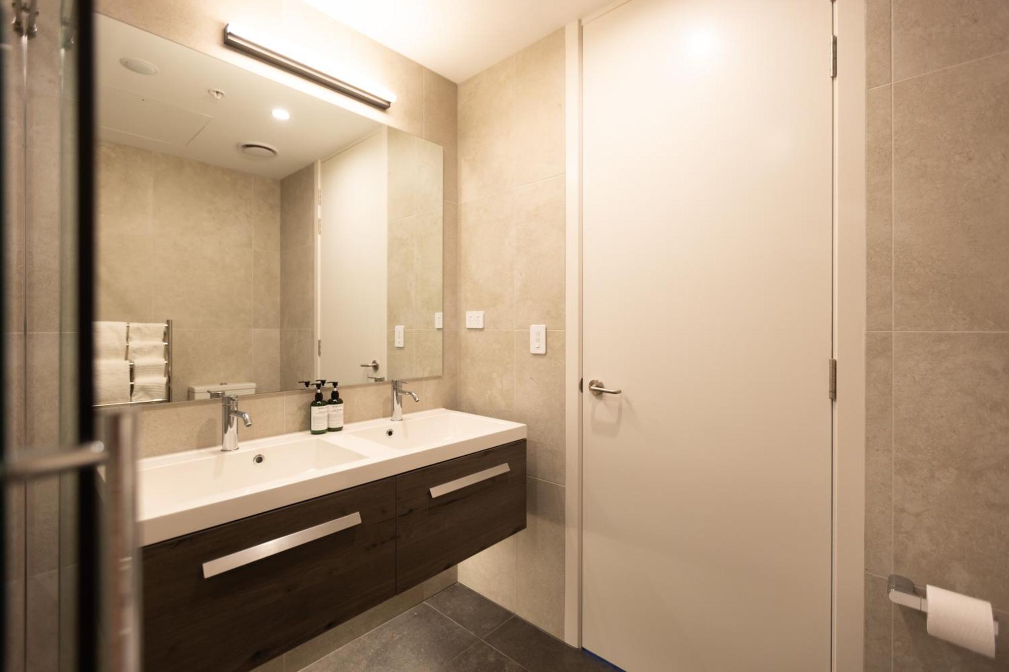 Luxury 2 Bedroom Cbd Apartment With Free Parking Крайстчерч Екстер'єр фото