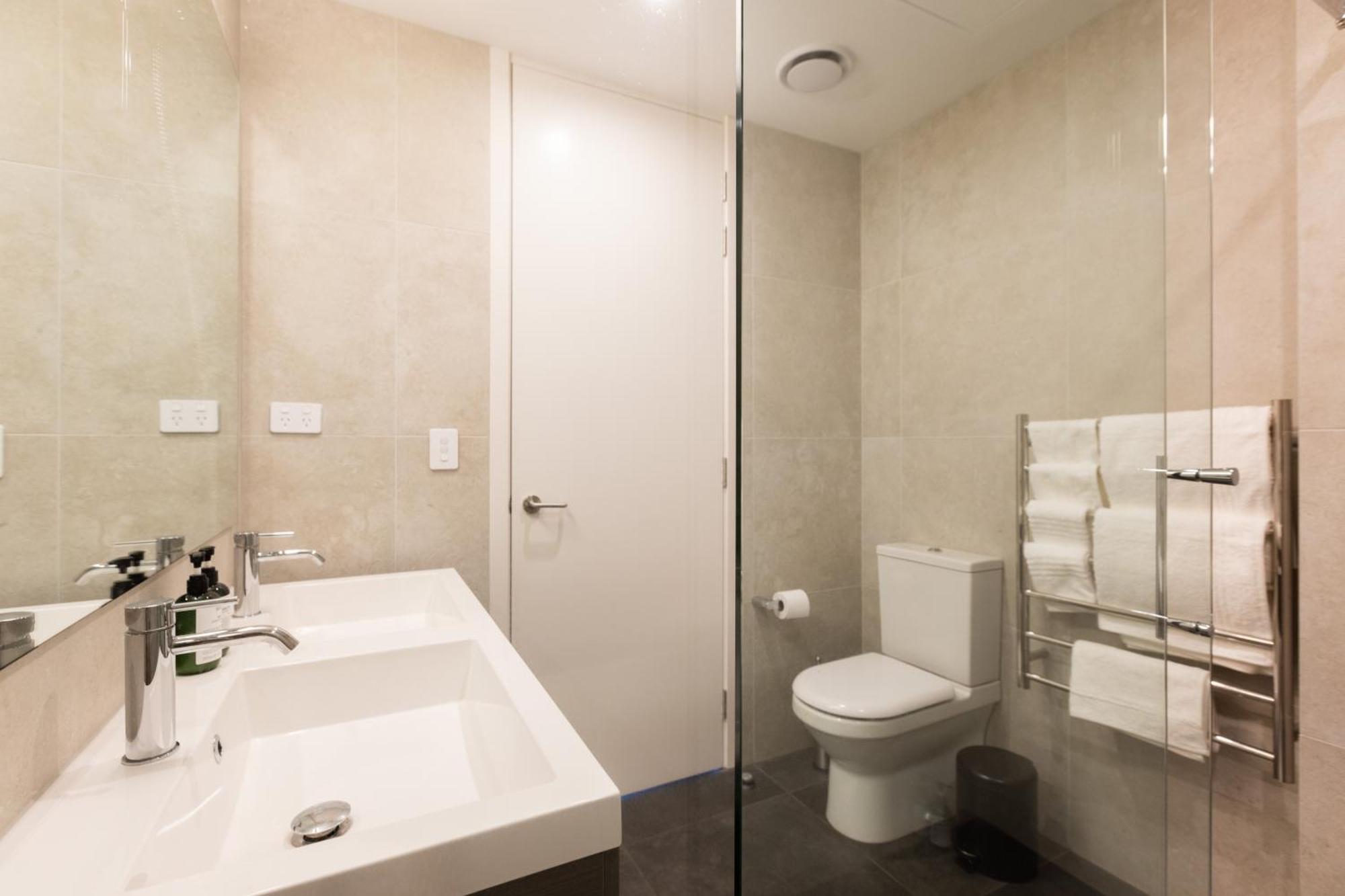 Luxury 2 Bedroom Cbd Apartment With Free Parking Крайстчерч Екстер'єр фото